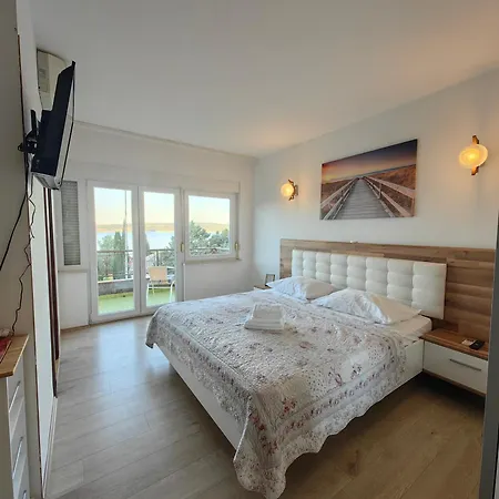 House Spiljar בית הארחה 3*